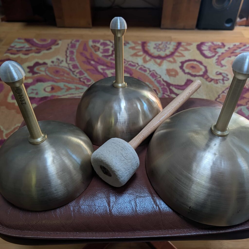 Vibrapoint therapeutic bowls